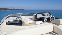 Motor Yacht Stinray M -  Flybridge 2